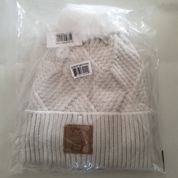 Pokemon Pikachu Pom Pom Beanie Toque - Picture 1 of 5